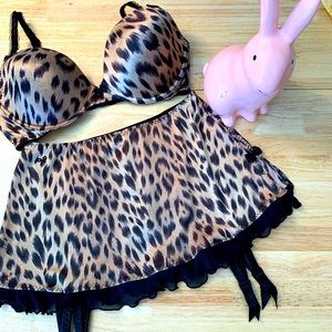 Victoria’s Secret Vixen Bra-Garter-Panty Set